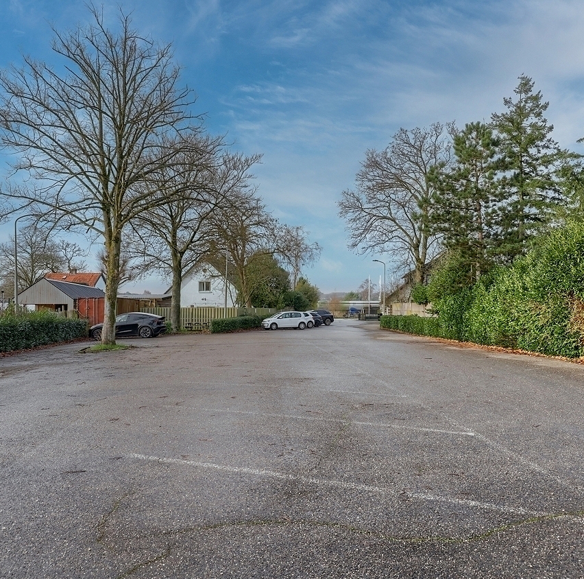 Restaurant aan hei met groot terras